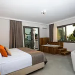 Anemon Kent Hotel
