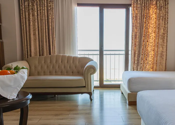 Hotel Anemon Kent 4*